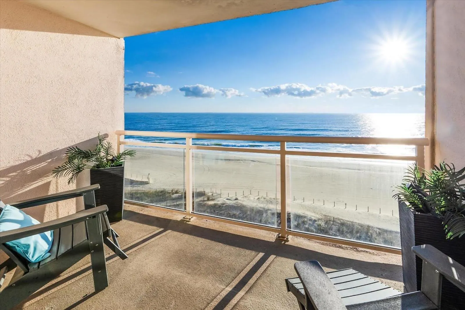 Holiday home Oceanfront 2 Bedroom Modern Beach Condo W Pool Ocean City