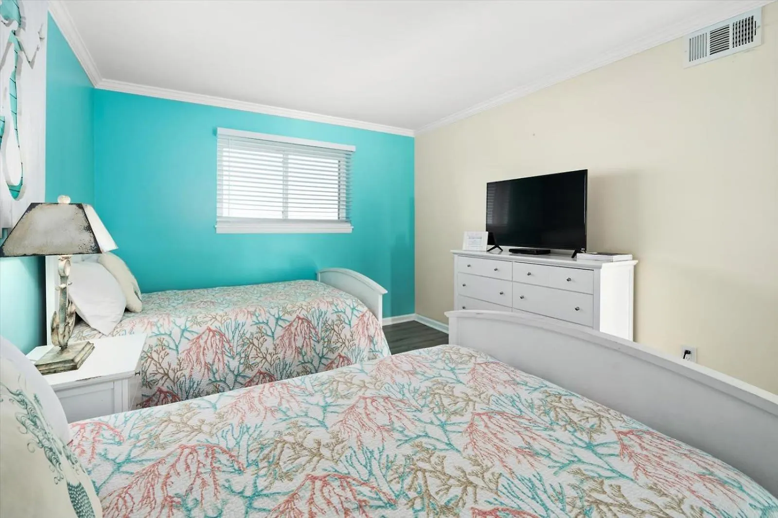 Oceanfront 2 Bedroom Modern Beach Condo W Pool Ocean City