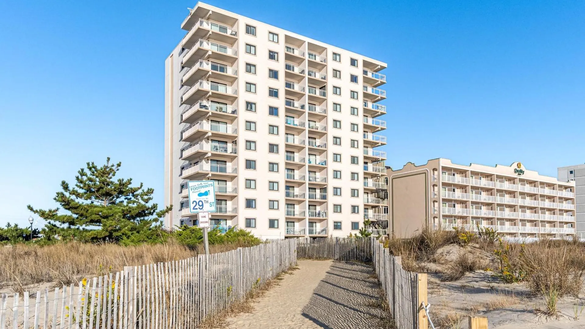 Oceanfront 2 Bedroom Modern Beach Condo W Pool location